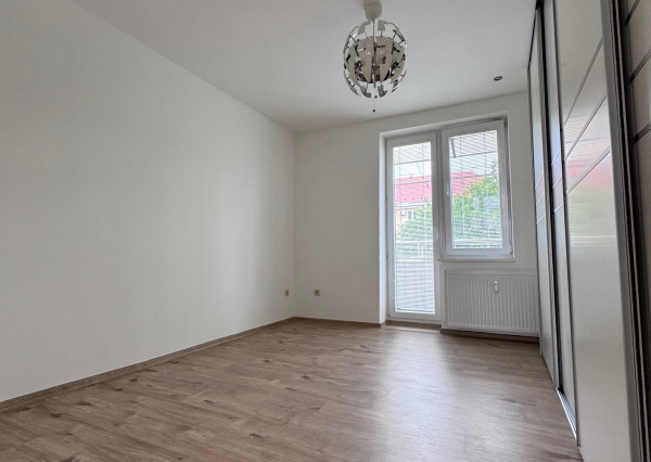 NA PREDAJ 2-IZBOVÝ BYT NOVA DUBNICA - KOMENSKÉHO SADY