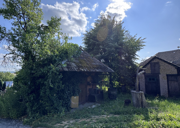 REZERVOVANÉ !! NA PREDAJ POZEMOK + RODINNÝ DOM 2040m2