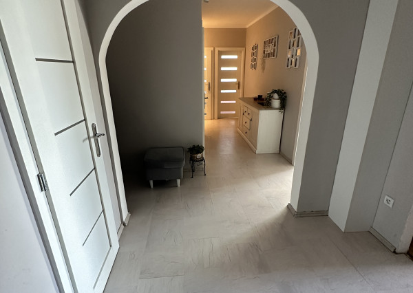 REZERVOVANÝ Predám 4-izbový byt, 77 m2, Nové Mesto nad Váhom – Zelená ulica