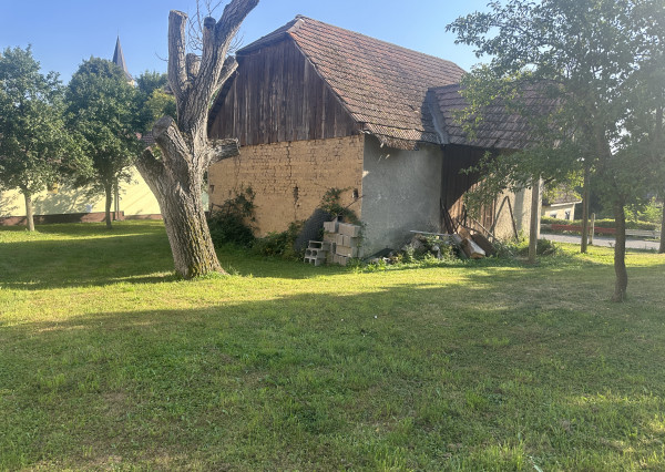 Prenajmem pozemok so stodolou