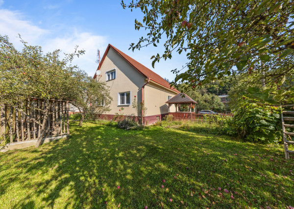 REZERVOVANÉ   4-izbový rodinný dom v Ilave so záhradou