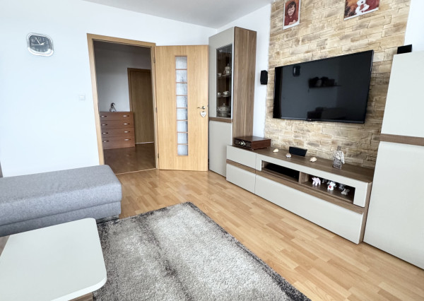 Rezervované  slnečný 77m2 - 3 izbový byt Trenčín