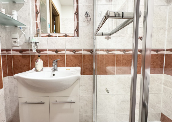 Rezervované  slnečný 77m2 - 3 izbový byt Trenčín