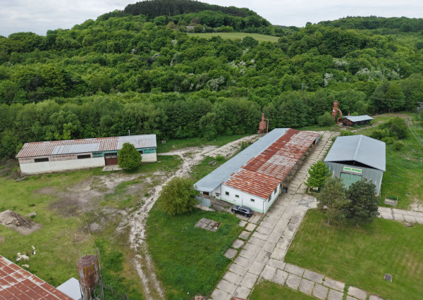 Na predaj: Priemyselný areál – výroba, logistika alebo sklad – 10 181 m2