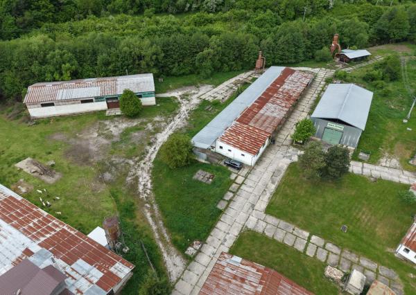 Na predaj: Priemyselný areál – výroba, logistika alebo sklad – 10 181 m2 Rezervované