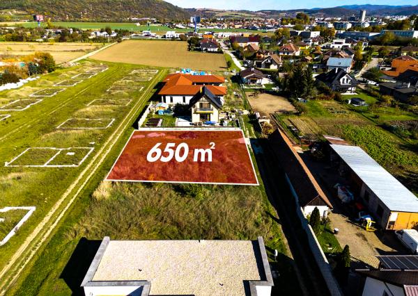 Na predaj stavebný pozemok 650 m² – Trenčín, Záblatie