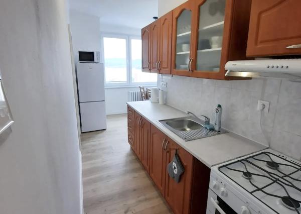 Na prenájom 2-izbový byt – Trenčín, Juh (Saratovská ulica)