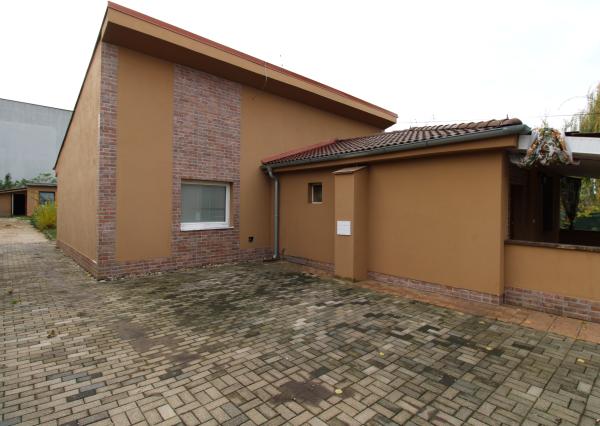 NA PRENÁJOM - Rodinny dom v Zemianskych Sadoch