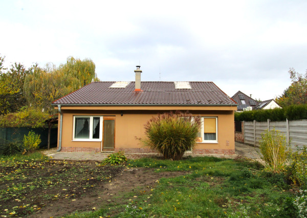 NA PRENÁJOM - Rodinny dom v Zemianskych Sadoch