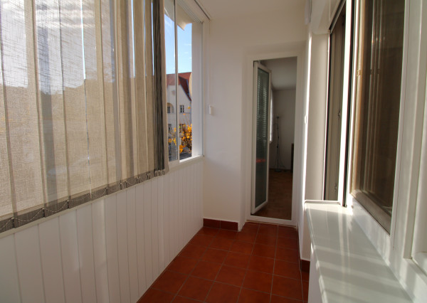 NA PRENÁJOM - 2 - izbový byt v centre Piešťan s parkovaním