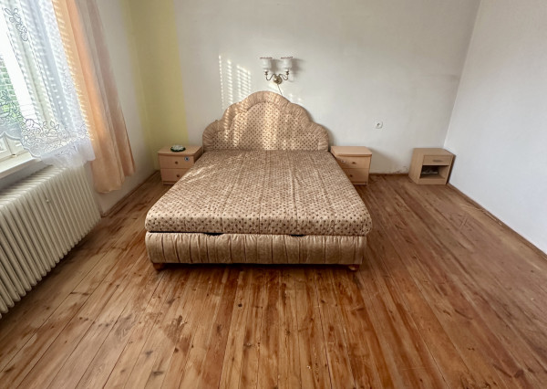 Na predaj: tehlový rodinný dom v Čachticiach.