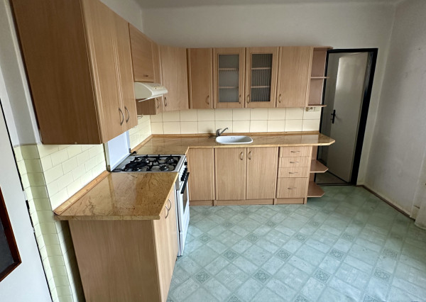 Na predaj: tehlový rodinný dom v Čachticiach.