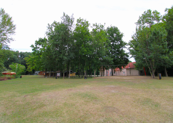 NA PREDAJ - Jazero pri Tomášikove