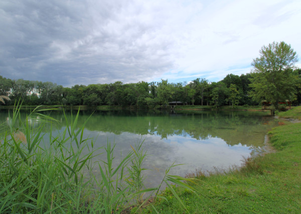 NA PREDAJ - Jazero pri Tomášikove