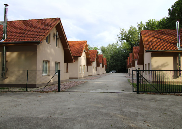 NA PREDAJ - Jazero pri Tomášikove