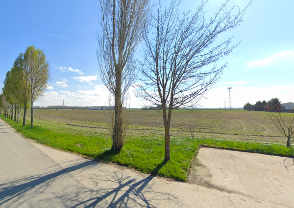 Na predaj pozemok v obci Tomašikovo.