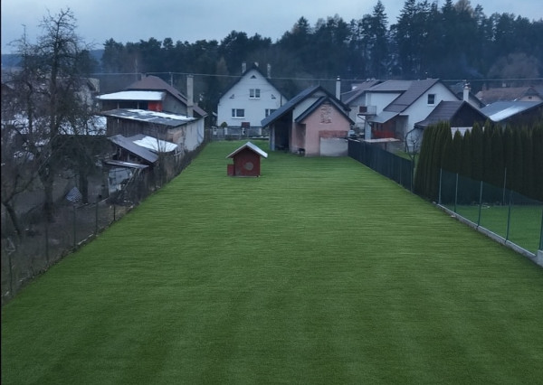 NA PREDAJ - POZEMOK NA VÝSTAVBU RODINNÉHO DOMU VALČA 1014 m2