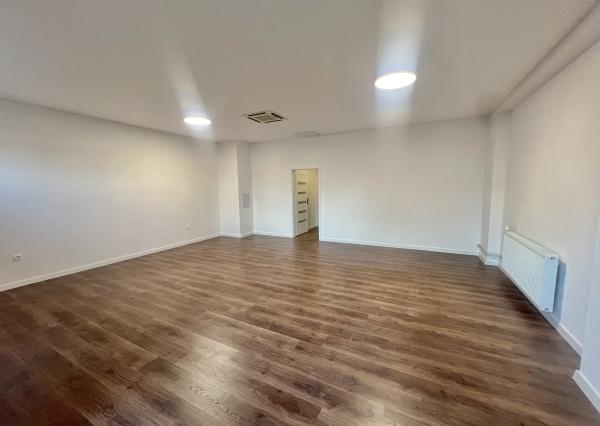 PRENÁJOM MODERNÉHO KANCELÁRSKEHO PRIESTORU