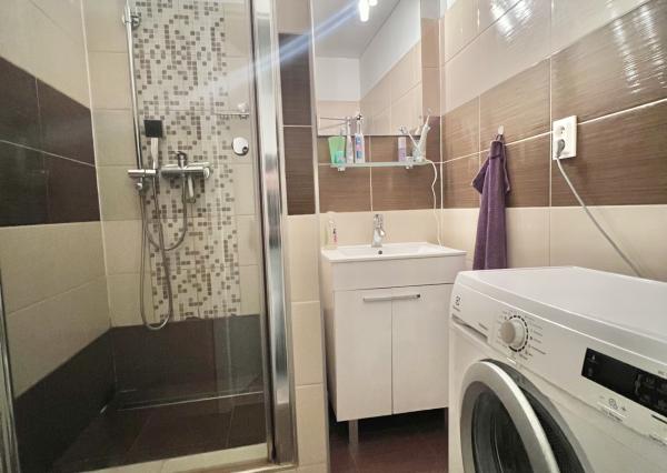 NA PRENÁJOM  IZBA  V  3- IZBOVOM BYTE