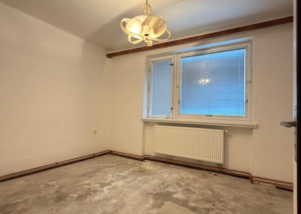 Rodinný dom v pôvodnom stave pár krokov od námestia – Nové Mesto nad Váhom