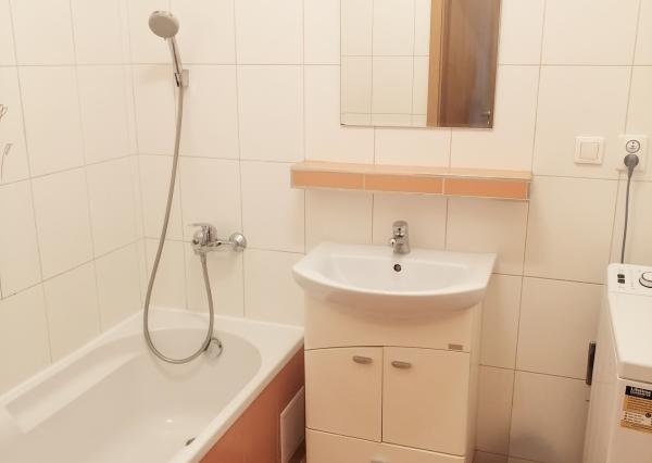 Rezervované Moderný 2-izbový byt s 2 balkónmi, Ilava – SNP