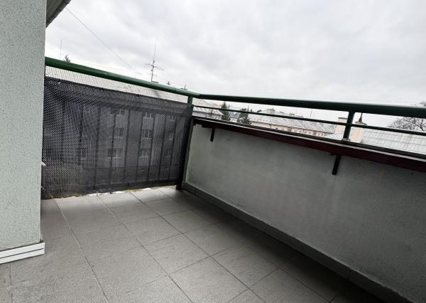 NA PREDAJ – Moderný 2-izbový byt s veľkou loggiou | Ilava