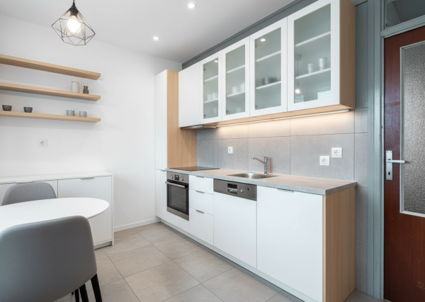 NA PREDAJ | 3-IZBOVÝ BYT | 67 m² + LOGGIA | TRENČÍN