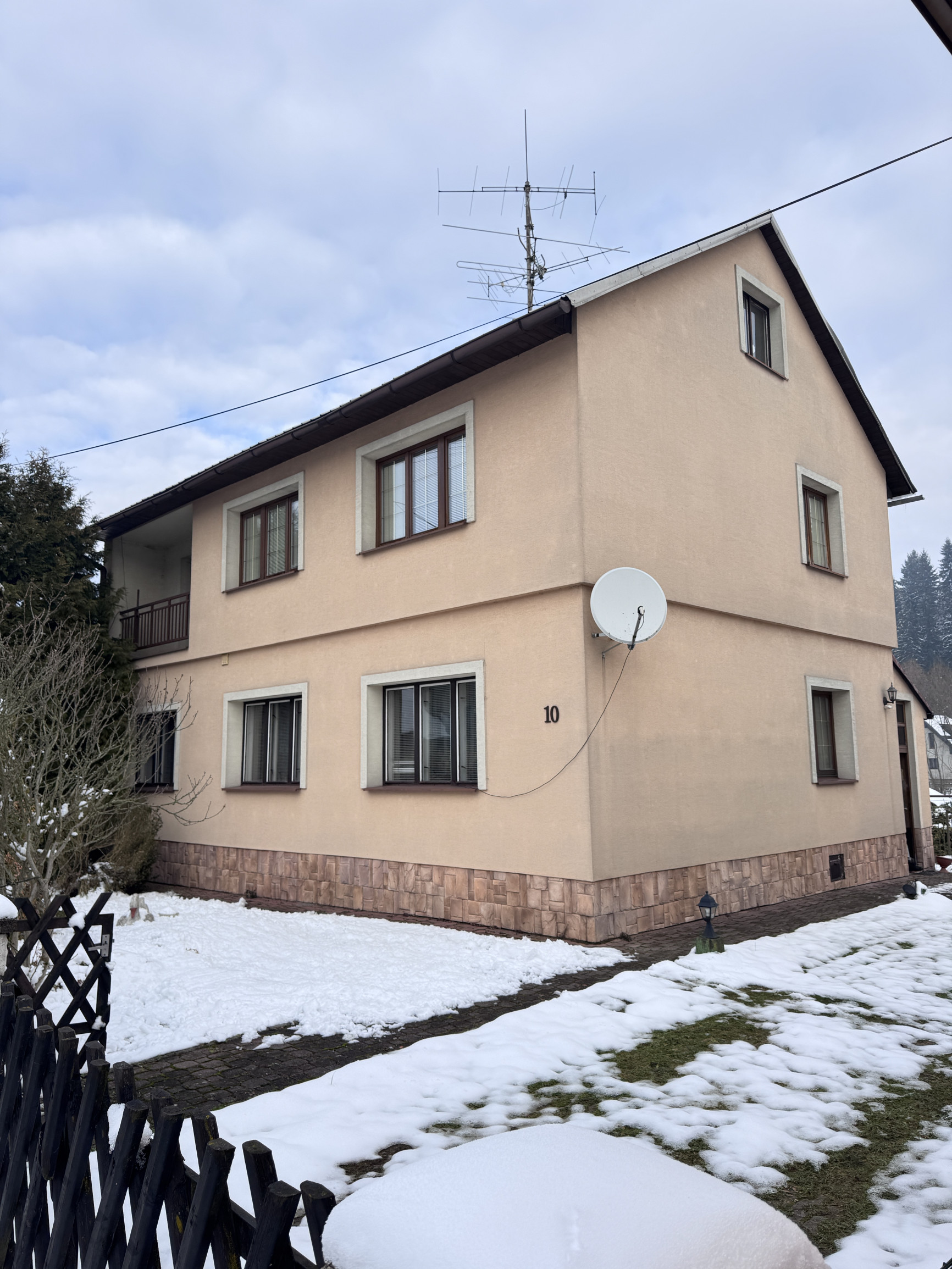 Na predaj rodinný dom SKALITÉ 708m2