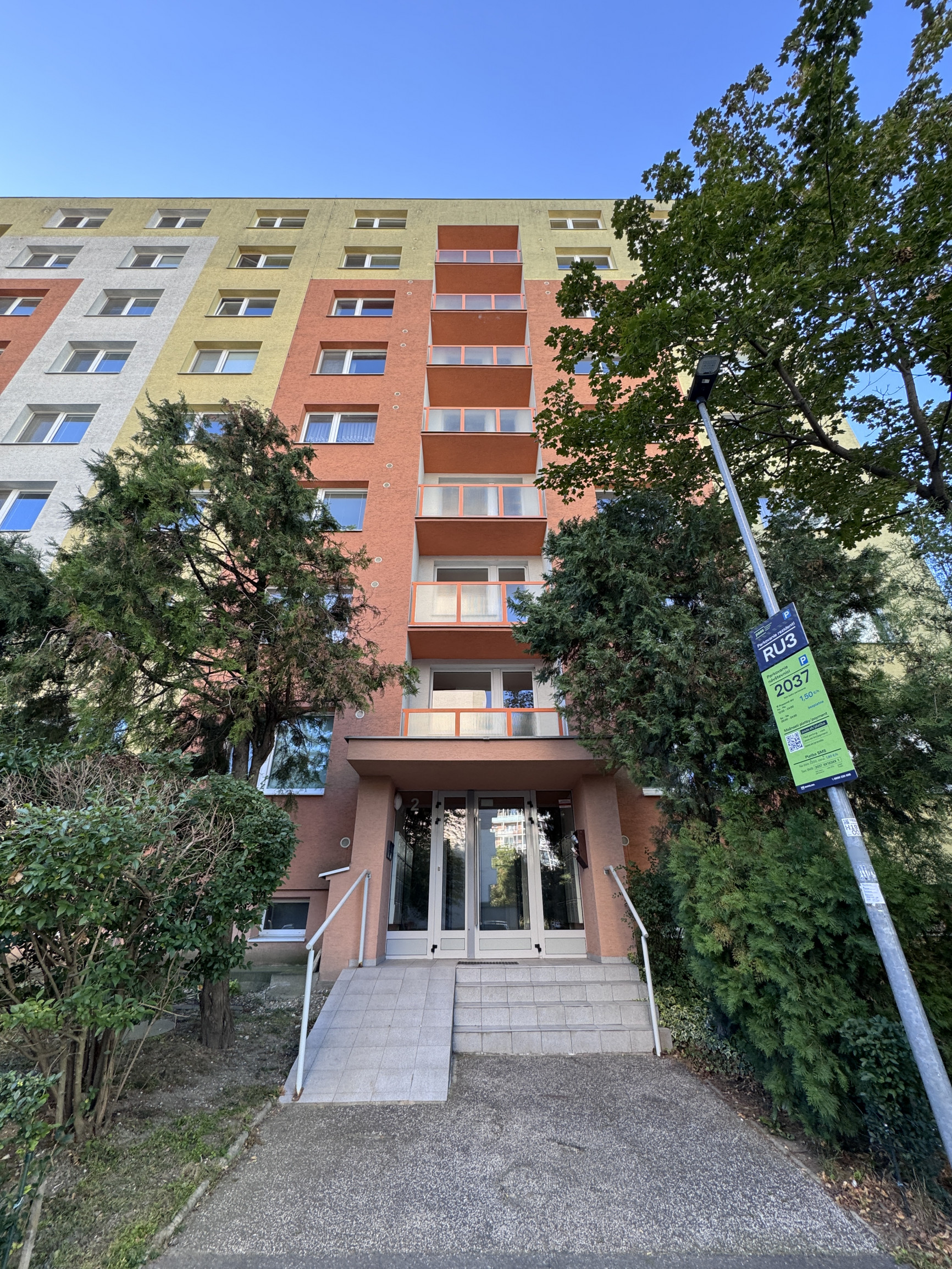 Na predaj 2-izbový byt v Ružinove, Bratislava-Rezedova ulica